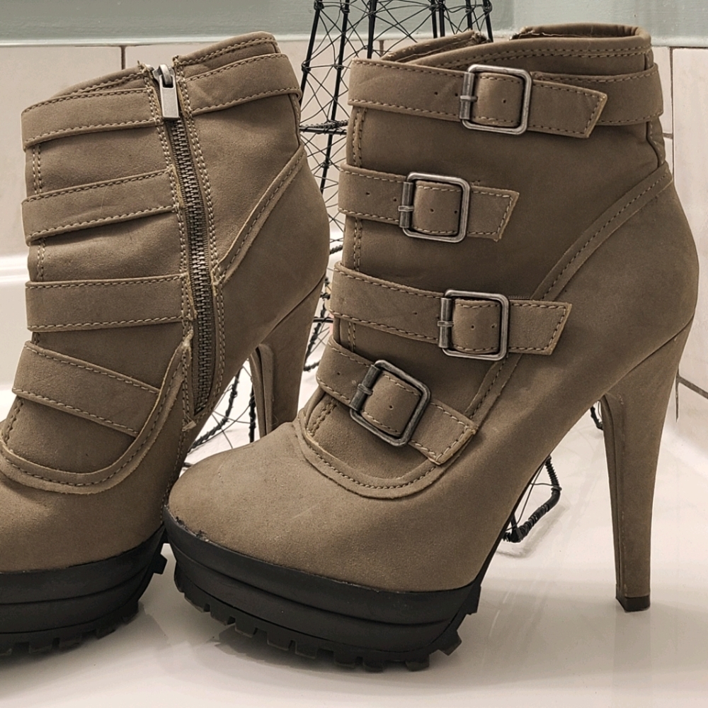 Sexy combat Boots